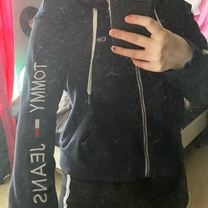 tommy zip up hoodie, barely worn, a little cropped